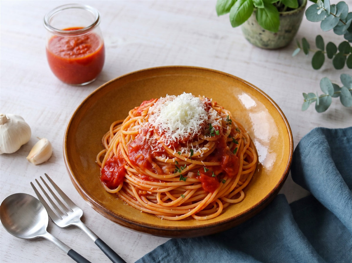 パスタに絡める自家製トマトソース